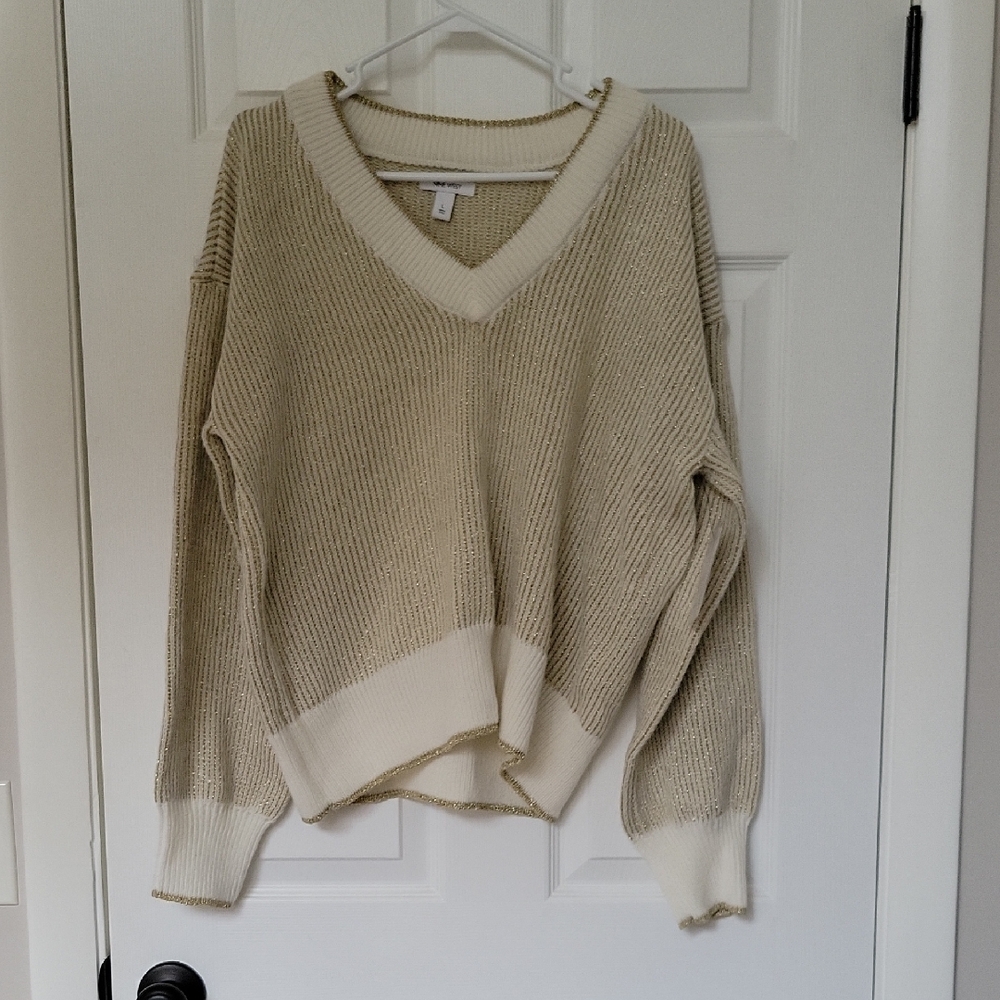 Nine West Cream & Gold V-Neck Sweater